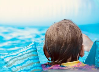When Should Your Kids Start Swimming Lessons